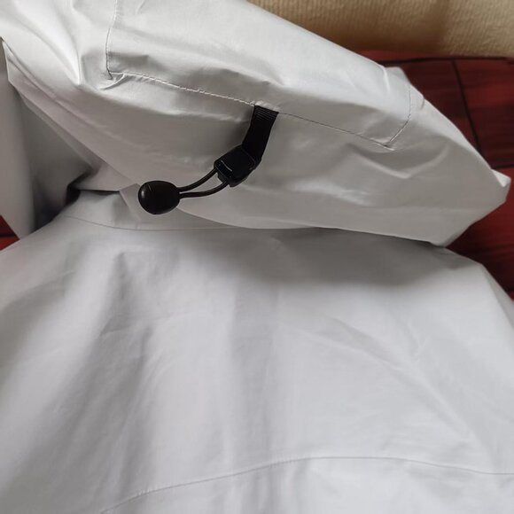 Arc'teryx Beta Series Beta LT JacketHooded Hardshell Men's Jacket - Picture 4 of 9